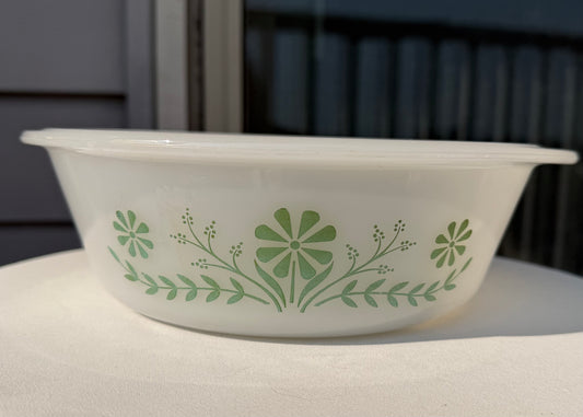 Jeannette Glasbake Green Daisy Casserole Dish