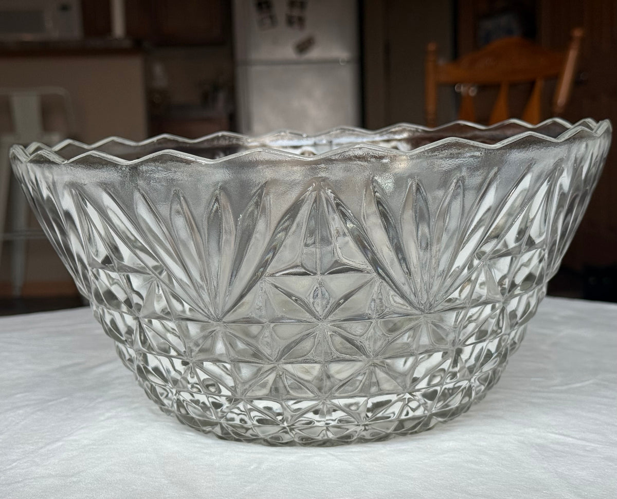 Federal Glass Yorktown Punch Bowl Set